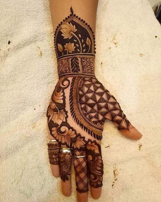 19 Beautiful Pakistani Mehndi Design For Hand Images Weddingbels 2907