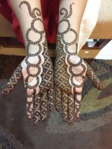 Simple Mehndi Designs For Front Hands